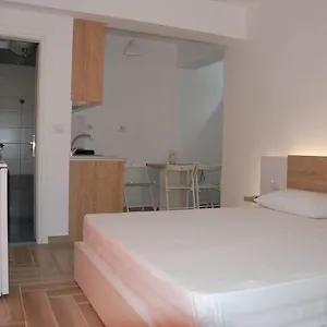 ***** Hotel The Hill Albania